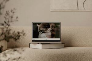 photo of laptop with Heirloom Showit template displayed
